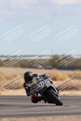 media/Nov-16-2025-Race Pace (Sun) [[8c5fa54630]]/Verified Riders/9-Turn 16 (150pm)/